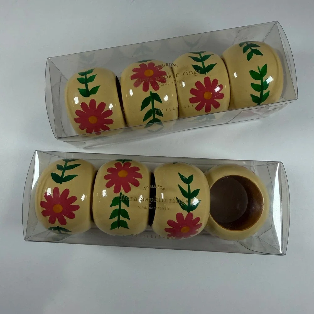 New Pottery Barn Mango Wood Floral Painted Napkin Rings Two Sets‎ of 4 Spring!